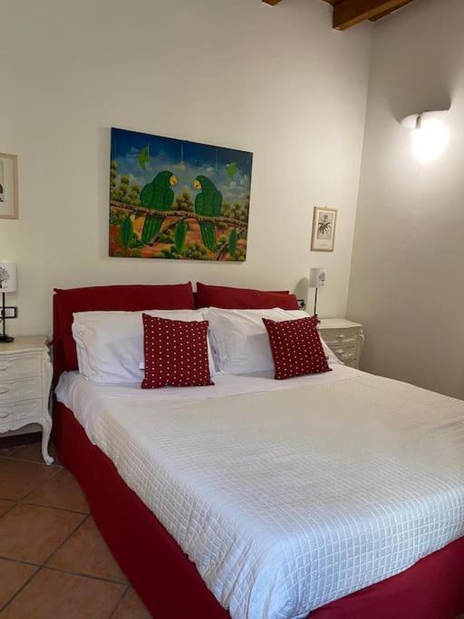 La Casa Nel Borgo Apartman Angera Kültér fotó